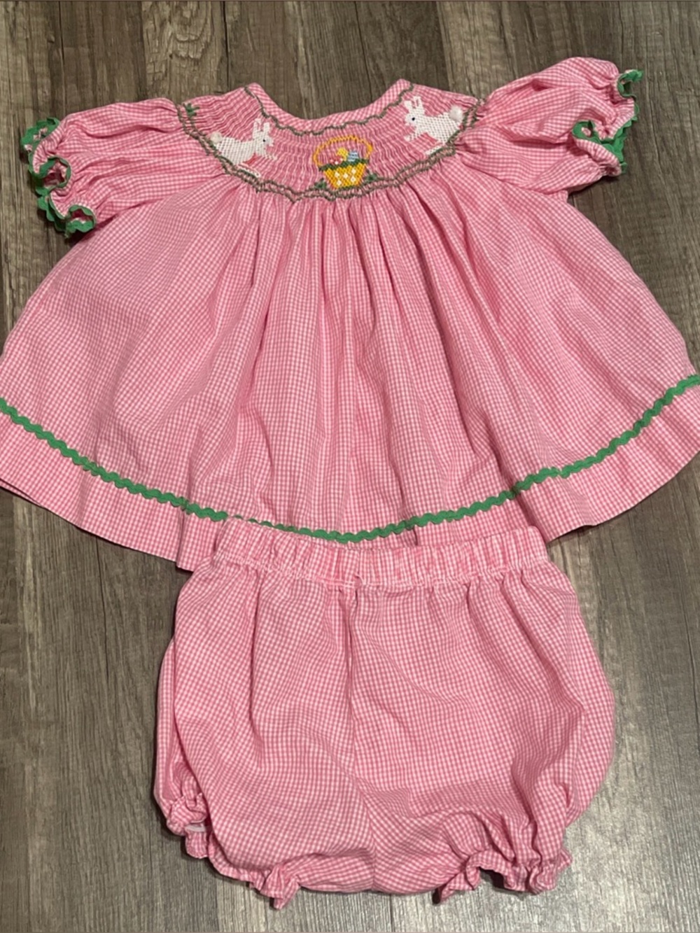 Classic Whimsy 18 month girls smocked outfit Easter smock bunny